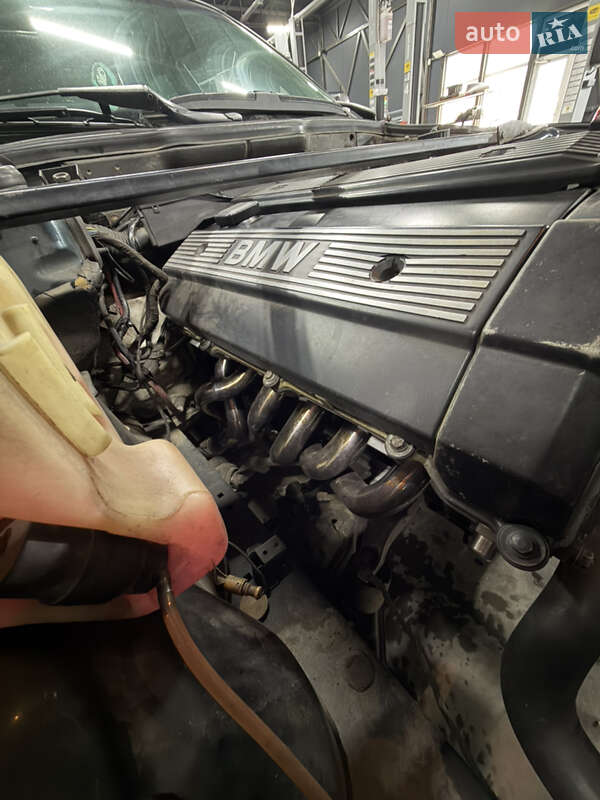 Седан BMW 5 Series 1992 в Киеве