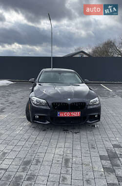Седан BMW 5 Series 2015 в Самборе