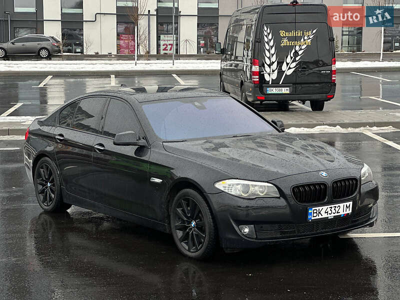 Седан BMW 5 Series 2012 в Ровно