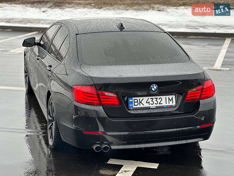 Седан BMW 5 Series 2012 в Ровно