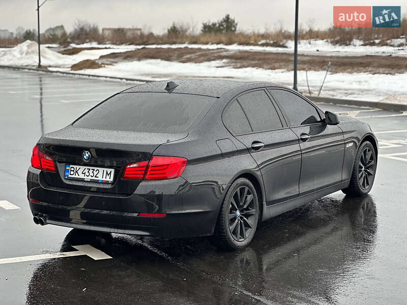 Седан BMW 5 Series 2012 в Ровно