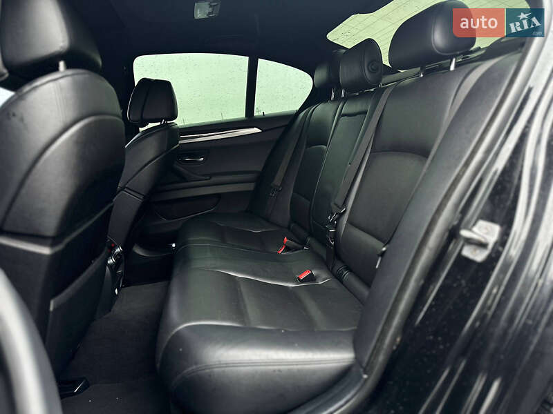 Седан BMW 5 Series 2012 в Ровно