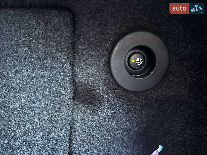 Седан BMW 5 Series 2012 в Ровно