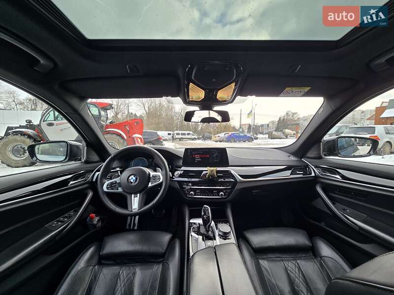 Седан BMW 5 Series 2017 в Хмельницком