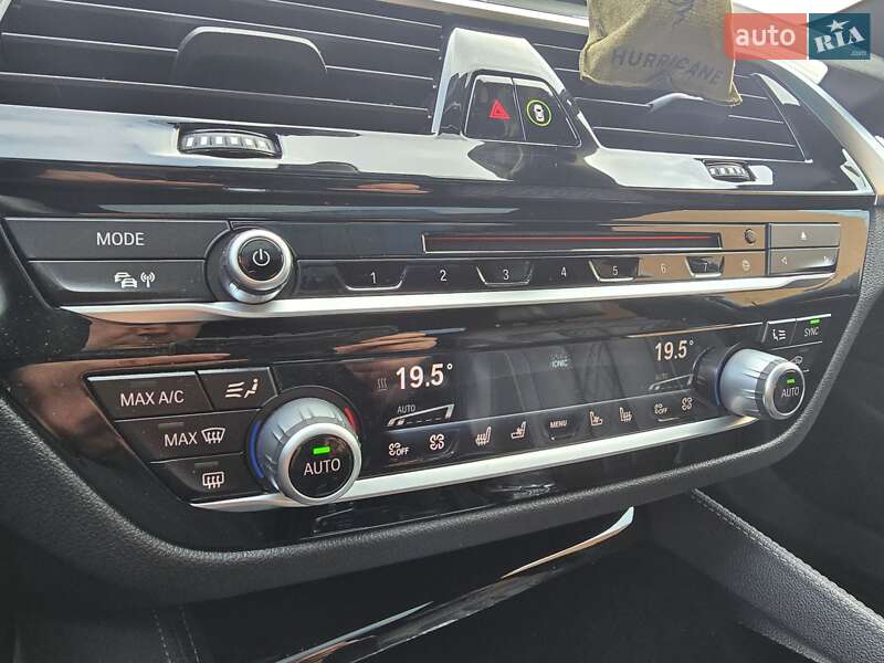 Седан BMW 5 Series 2017 в Хмельницком