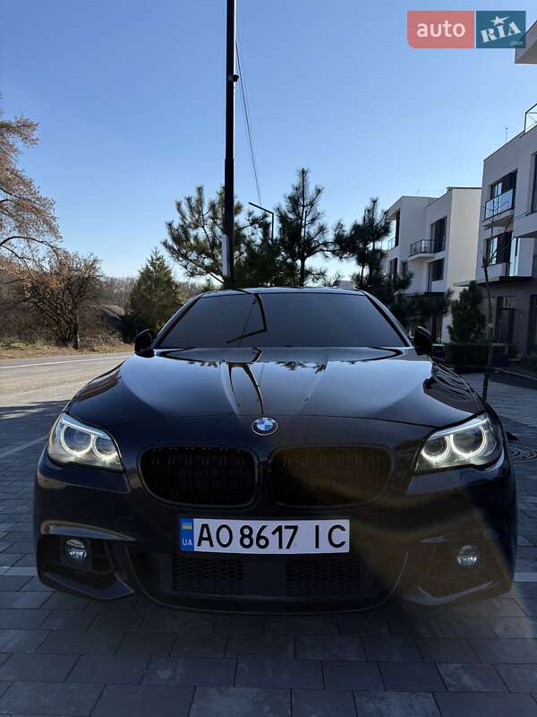Седан BMW 5 Series 2014 в Ужгороде