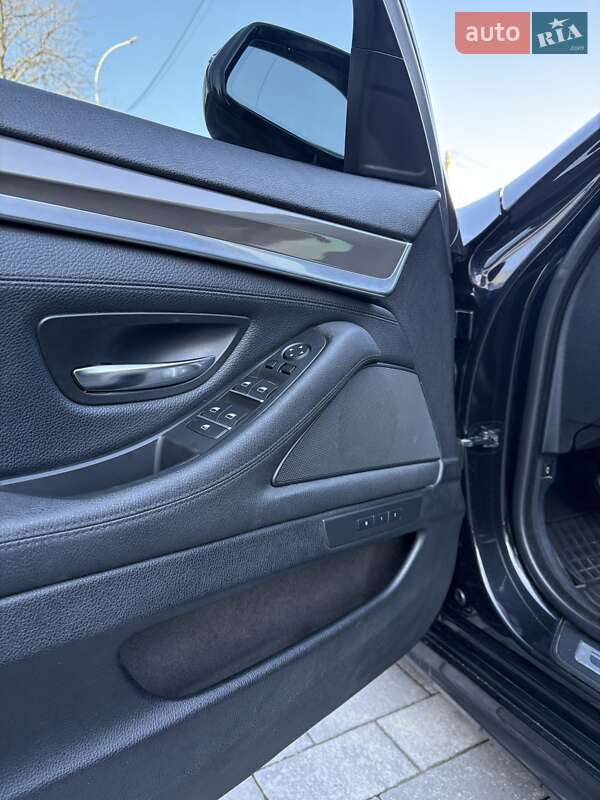 Седан BMW 5 Series 2014 в Ужгороде