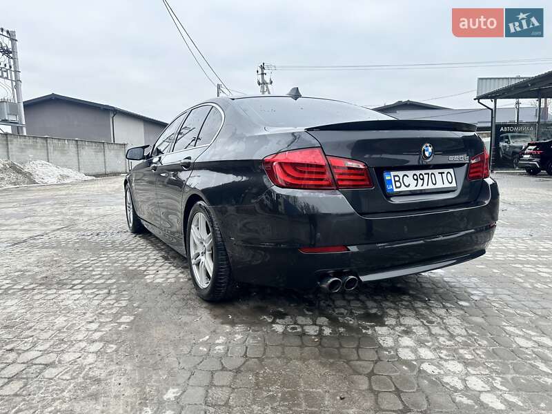 Седан BMW 5 Series 2012 в Львове