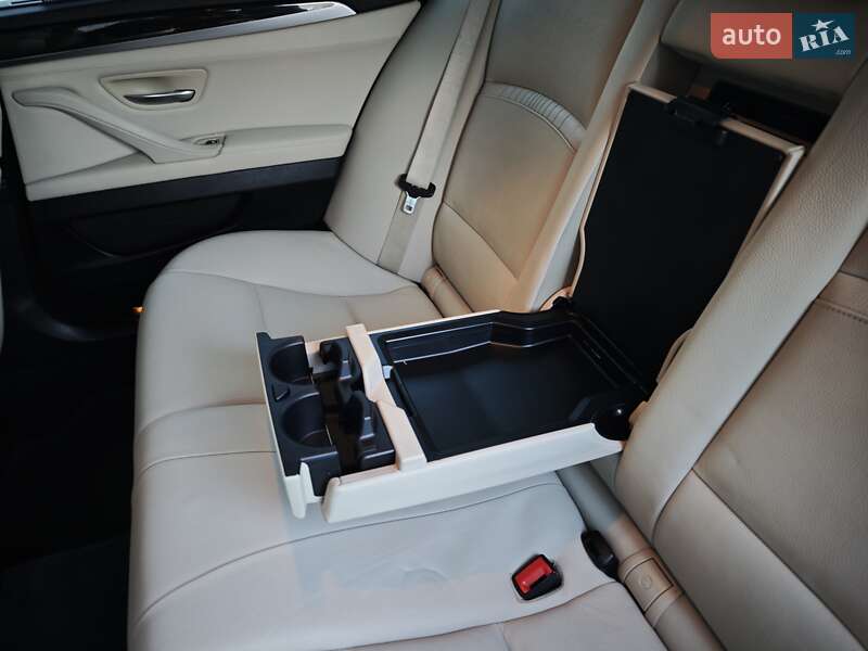 Седан BMW 5 Series 2016 в Луцке