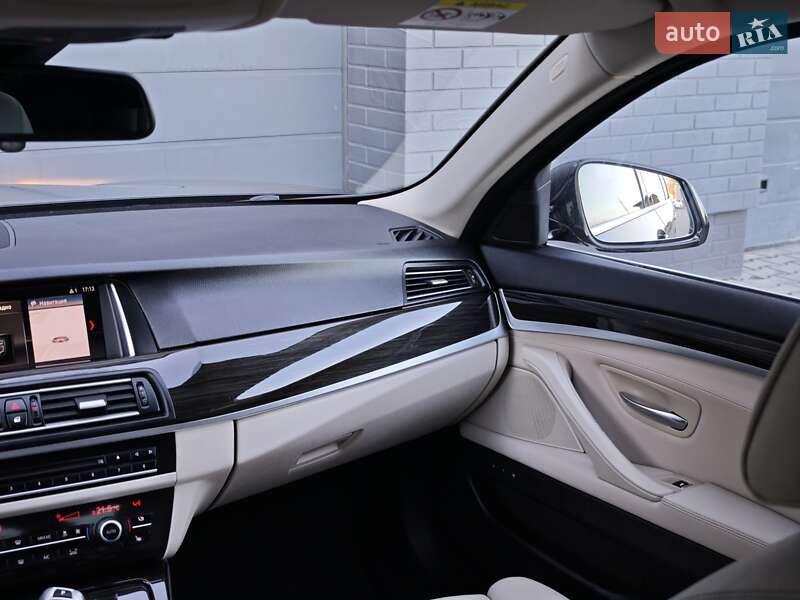 Седан BMW 5 Series 2016 в Луцке