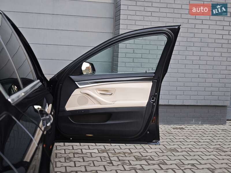 Седан BMW 5 Series 2016 в Луцке