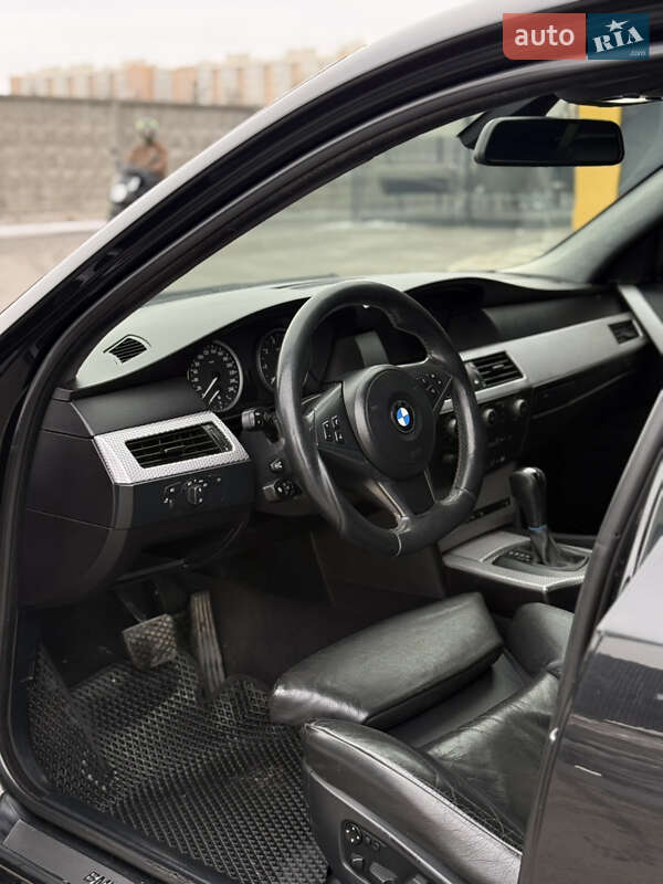Седан BMW 5 Series 2003 в Киеве