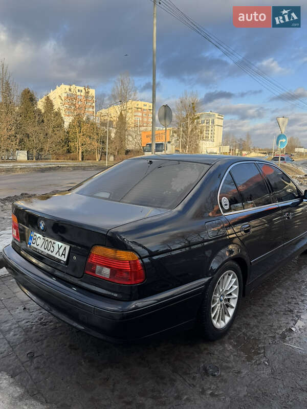 Седан BMW 5 Series 2000 в Львове