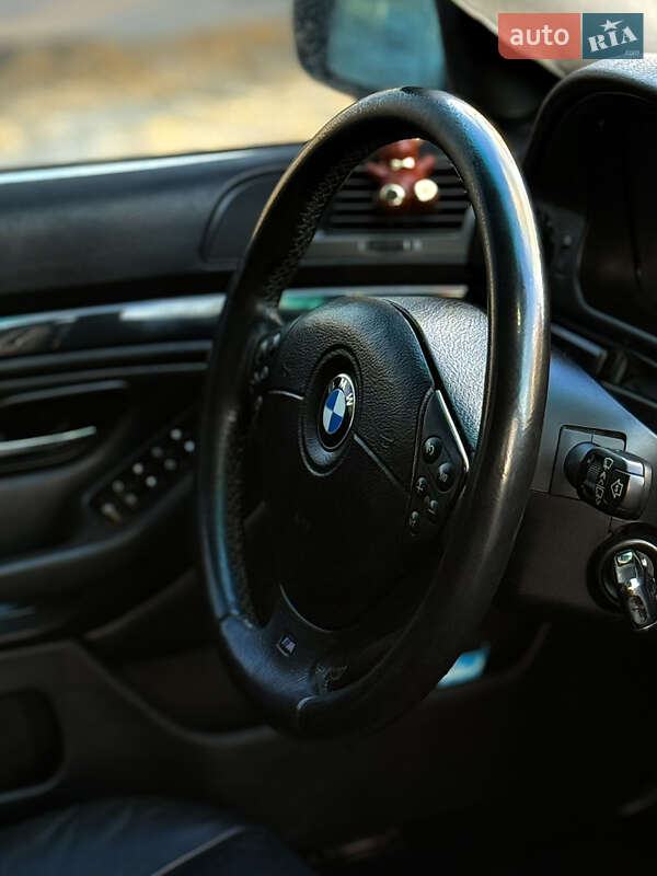 Седан BMW 5 Series 2000 в Львове