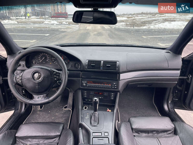 Седан BMW 5 Series 2001 в Ровно