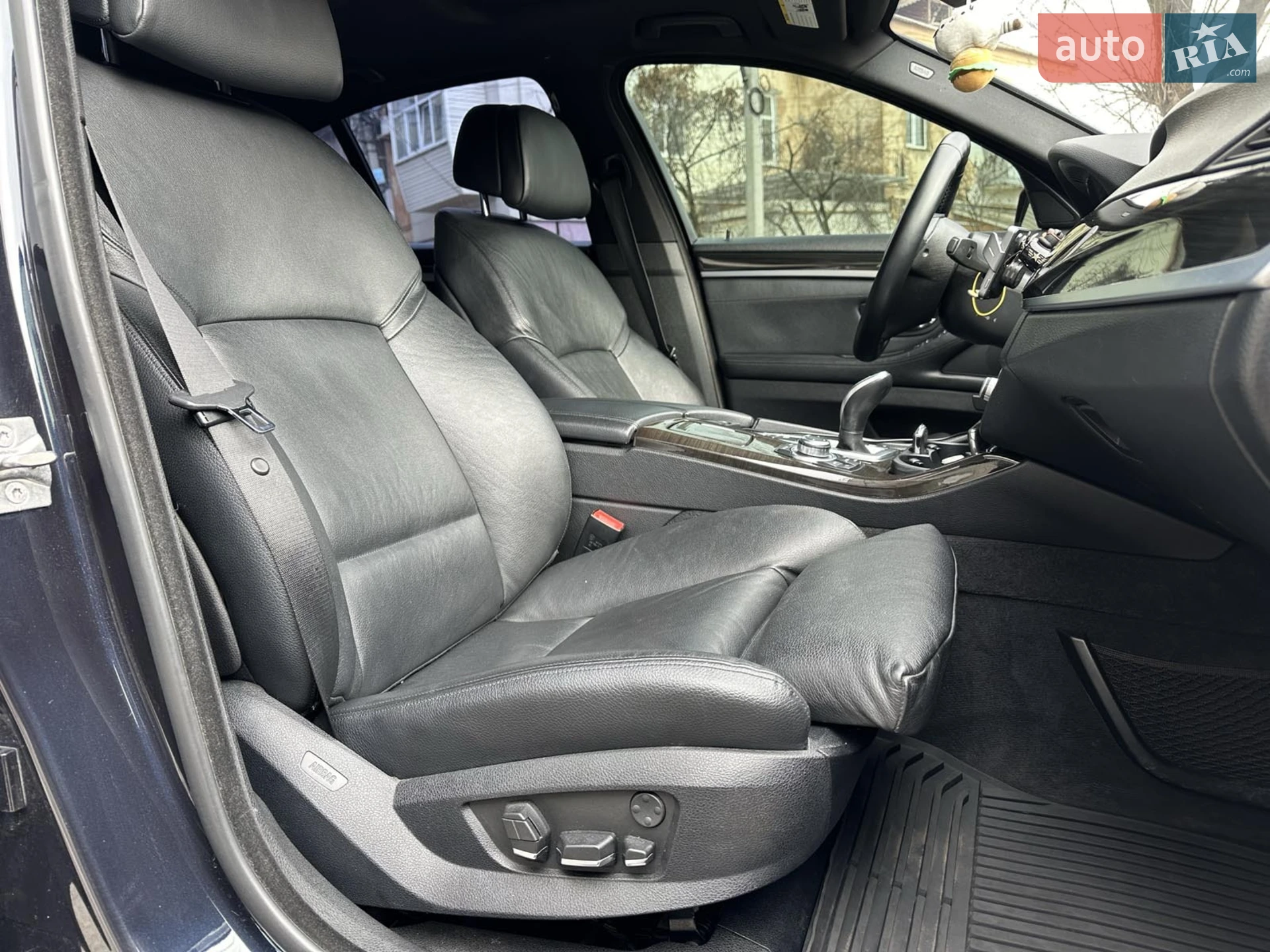 2012 BMW 5er - мініатюра 22