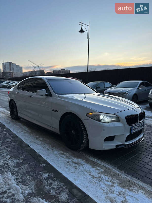 Седан BMW 5 Series 2011 в Одессе