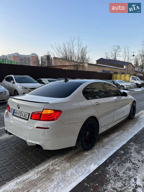Седан BMW 5 Series 2011 в Одессе