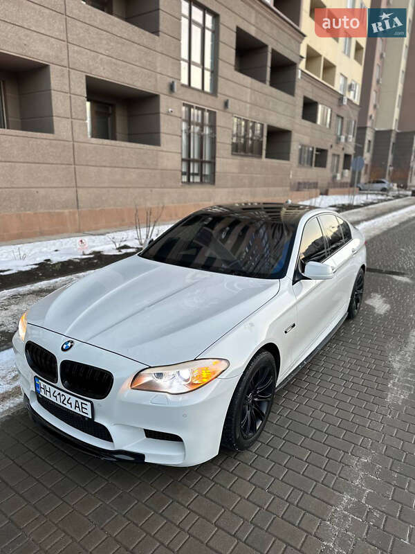 Седан BMW 5 Series 2011 в Одессе