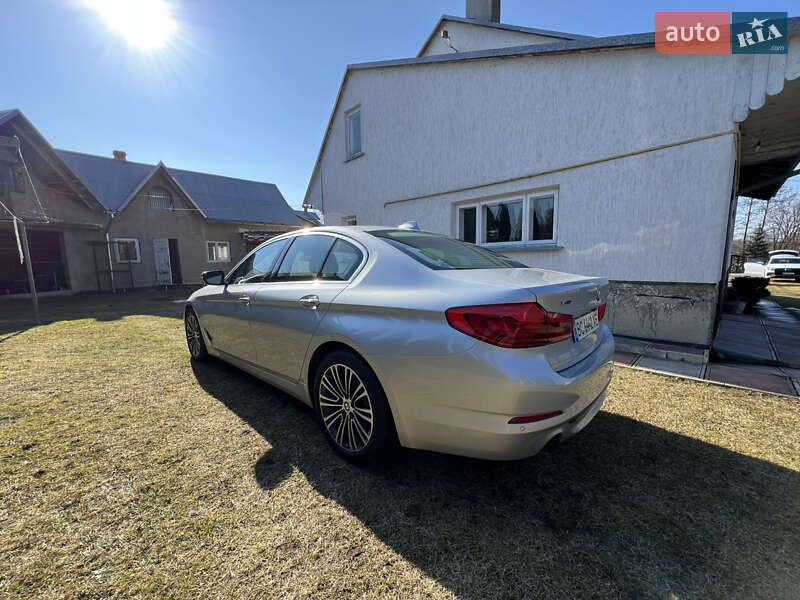 Седан BMW 5 Series 2017 в Львове