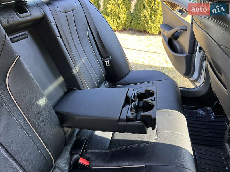 Седан BMW 5 Series 2017 в Львове