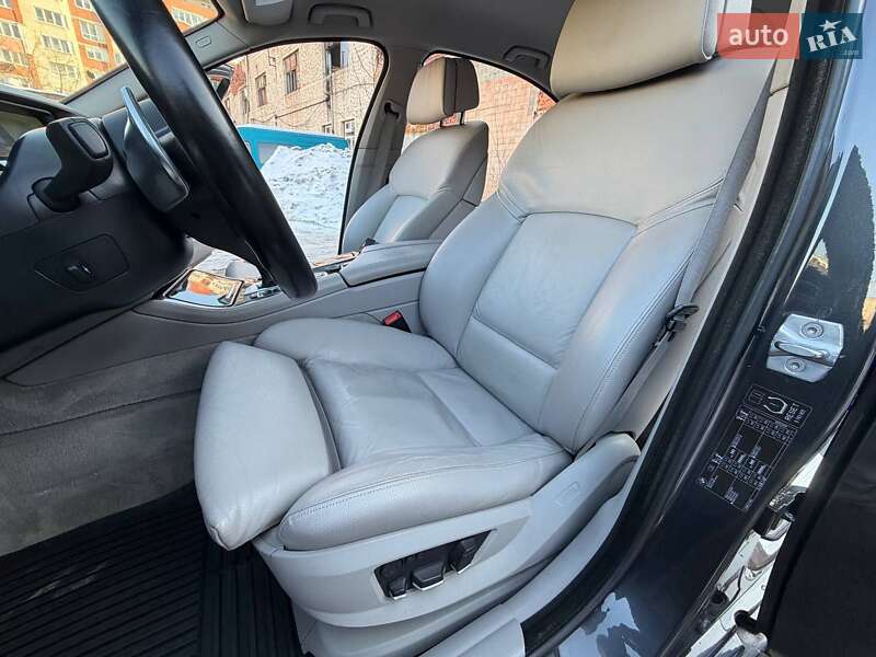 Седан BMW 5 Series 2013 в Тернополе