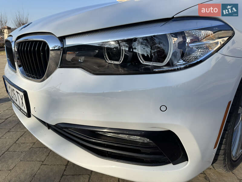 Седан BMW 5 Series 2019 в Винниках