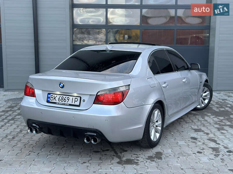 Седан BMW 5 Series 2004 в Сарнах