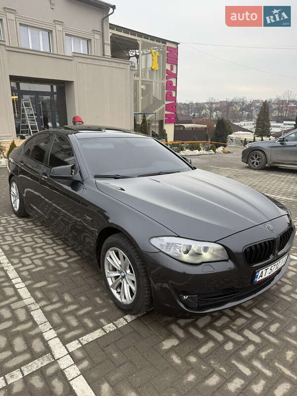 Седан BMW 5 Series 2011 в Черновцах