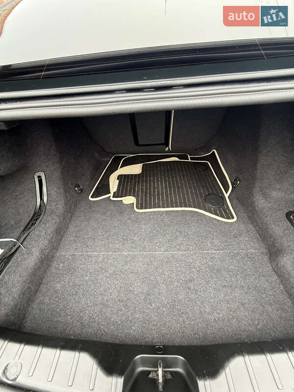 Седан BMW 5 Series 2011 в Черновцах