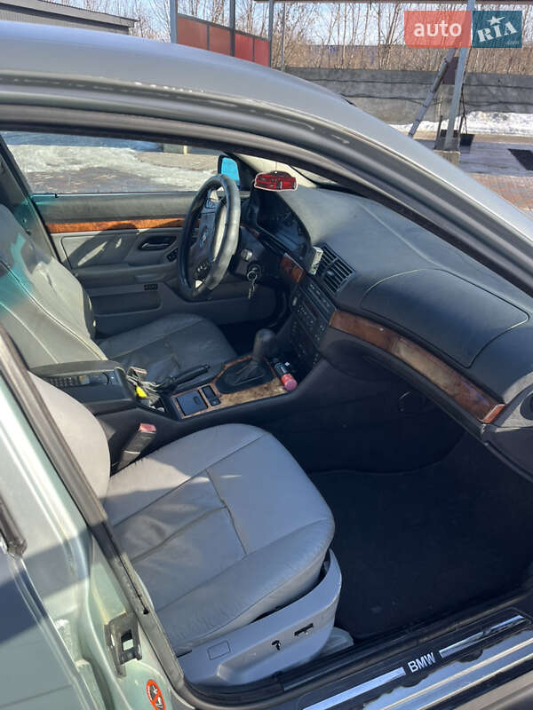 Седан BMW 5 Series 1996 в Киеве
