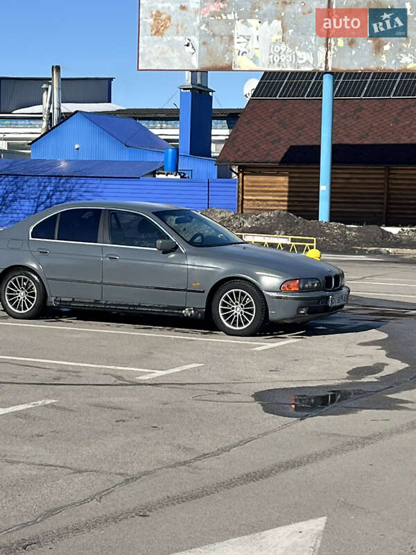 Седан BMW 5 Series 1996 в Киеве