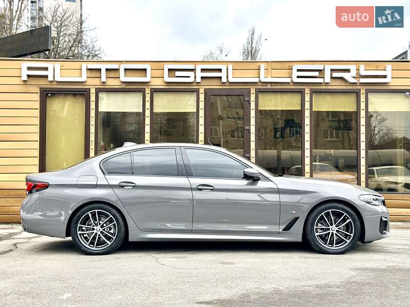 Седан BMW 5 Series 2022 в Киеве