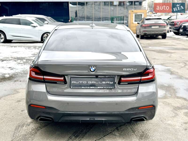 Седан BMW 5 Series 2022 в Киеве