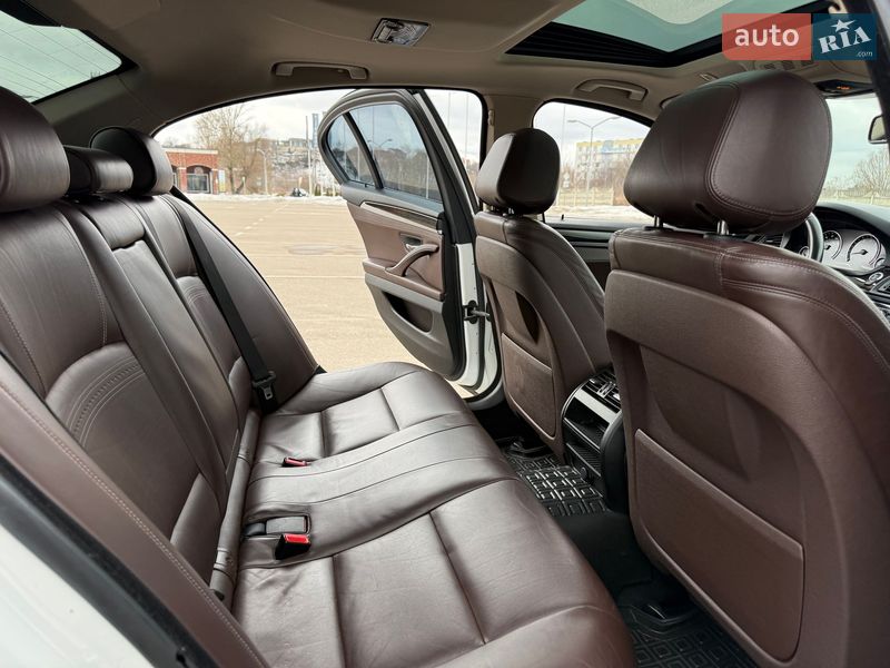 Седан BMW 5 Series 2015 в Киеве