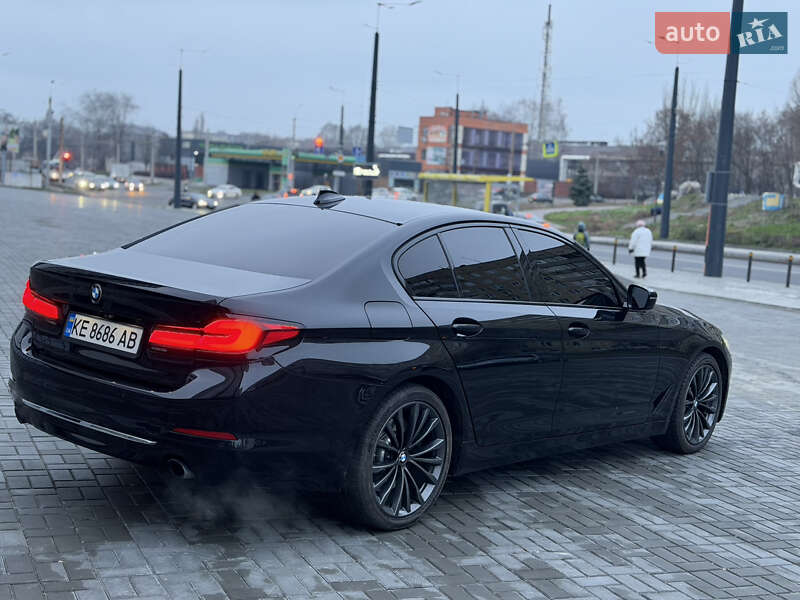 Седан BMW 5 Series 2017 в Днепре