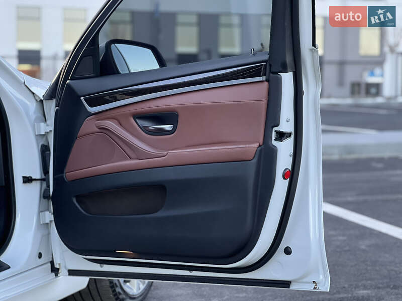 Седан BMW 5 Series 2015 в Ровно фото 44 Седан BMW 5 Series 2015 в Ровно