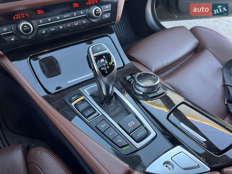 Седан BMW 5 Series 2013 в Остроге