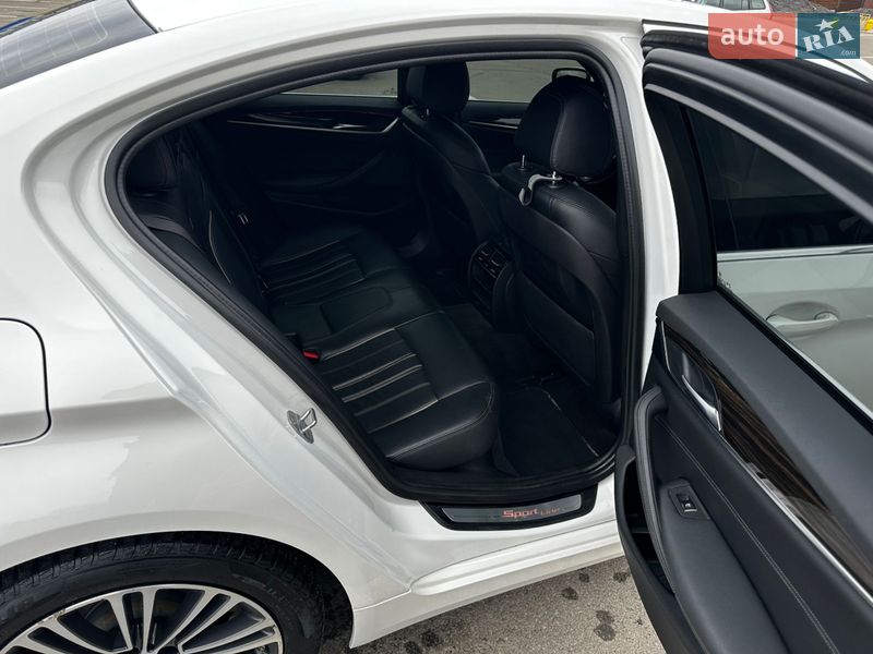 Седан BMW 5 Series 2019 в Киеве