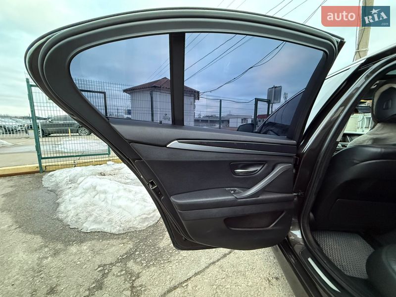 Седан BMW 5 Series 2016 в Киеве