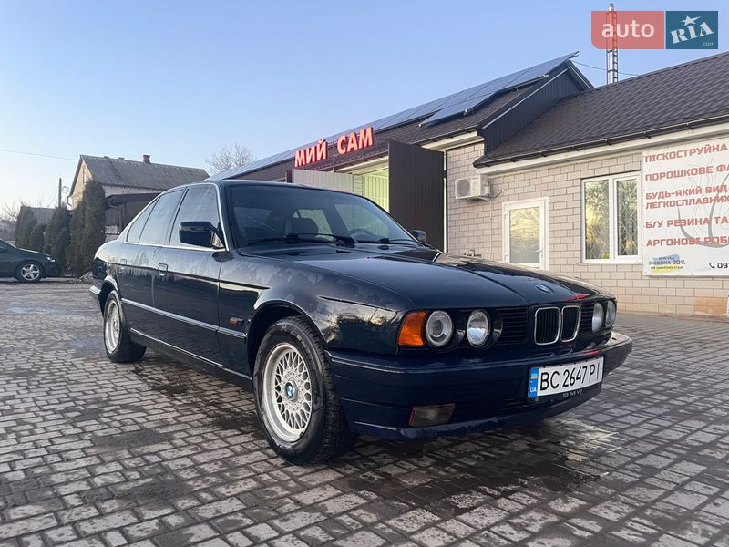 Седан BMW 5 Series 1993 в Тульчине