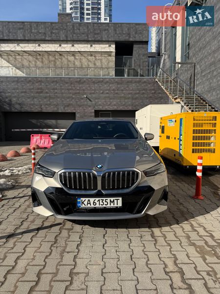 Седан BMW 5 Series 2023 в Киеве