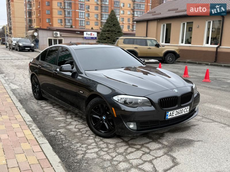 Седан BMW 5 Series 2012 в Днепре