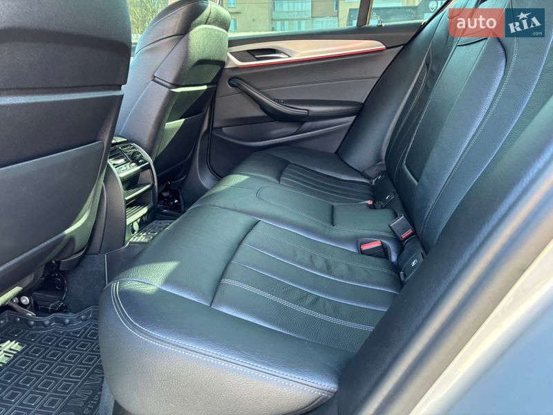Седан BMW 5 Series 2017 в Хмельницком