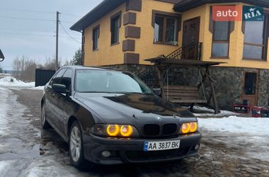 Седан BMW 5 Series 2002 в Вараші