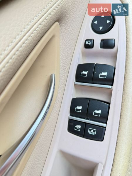 Седан BMW 5 Series 2011 в Киеве