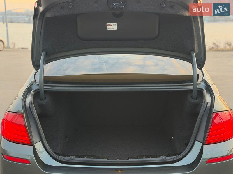 Седан BMW 5 Series 2011 в Киеве