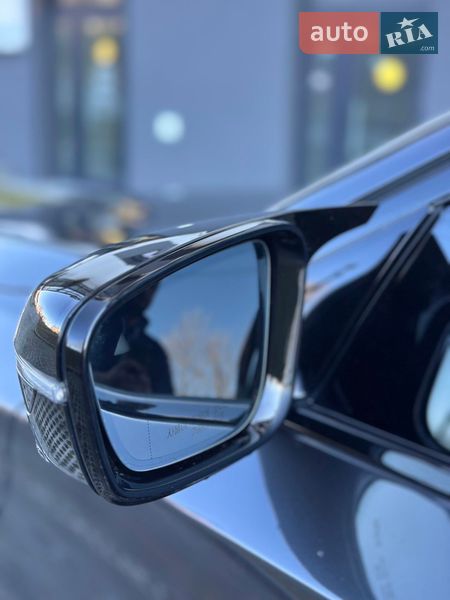 Седан BMW 5 Series 2018 в Львове