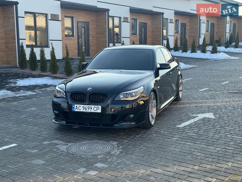 Седан BMW 5 Series 2005 в Вараше