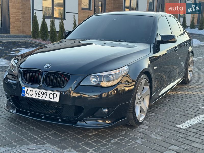 Седан BMW 5 Series 2005 в Вараше